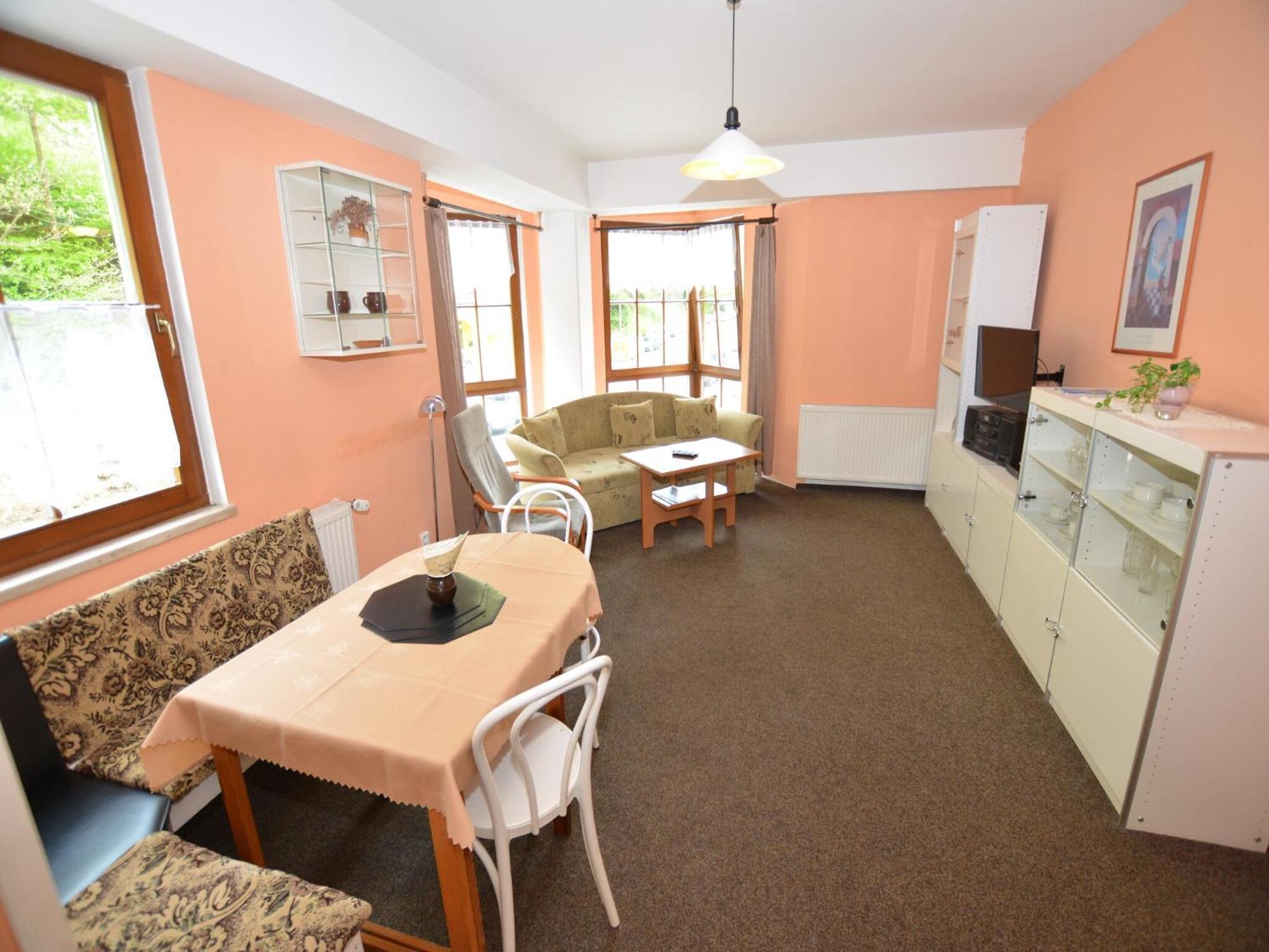 Snug Apartment In Jachymov Near Ski Area Eksteriør billede