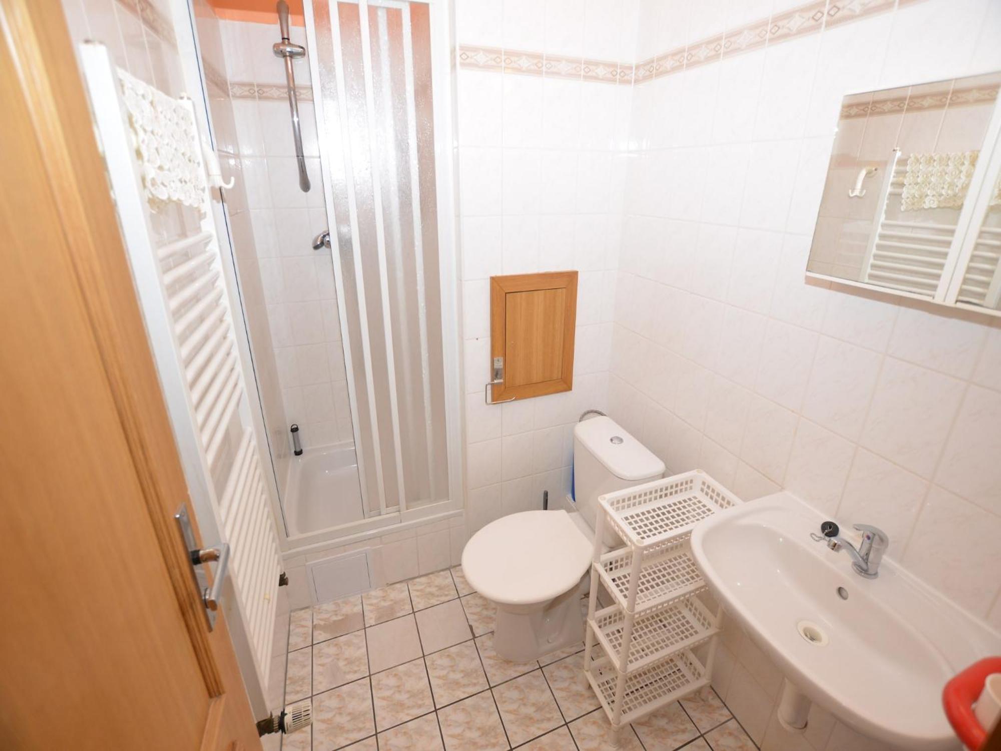 Snug Apartment In Jachymov Near Ski Area Eksteriør billede